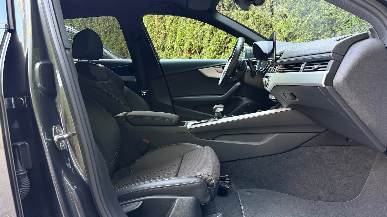 Fahrzeugabbildung Audi A4 40 TFSI 3x S-Line LED+VIRTUAL+MMI+SHZ+PDC+DSP