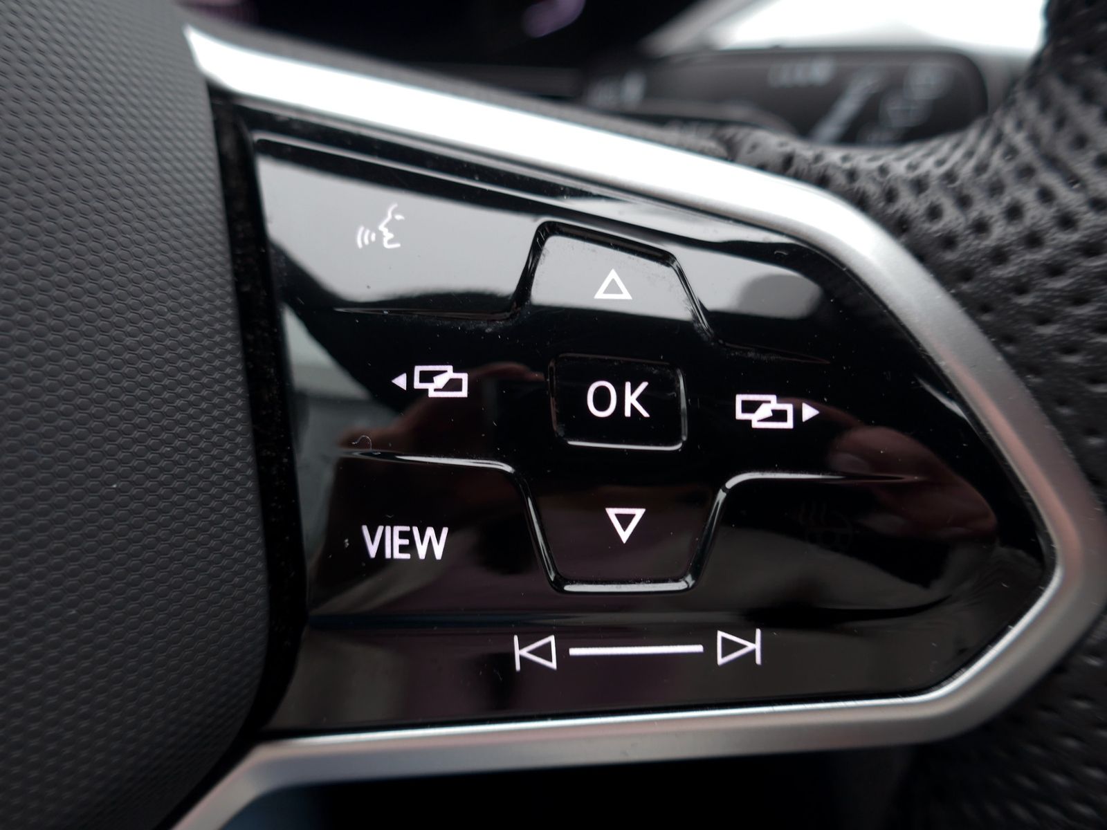 Fahrzeugabbildung Volkswagen Arteon SB R-Line 1.4 eHybrid DSG | LED AHK RFK