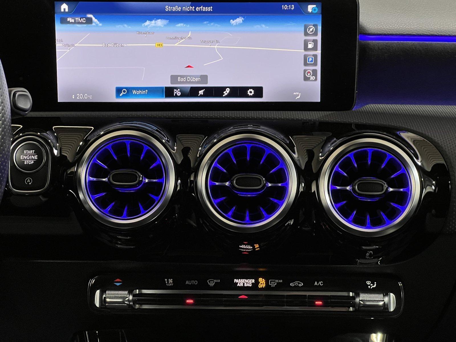 Mercedes-Benz A 250 AMG Line Night+Pano+LED+Kamera+Sound+19"