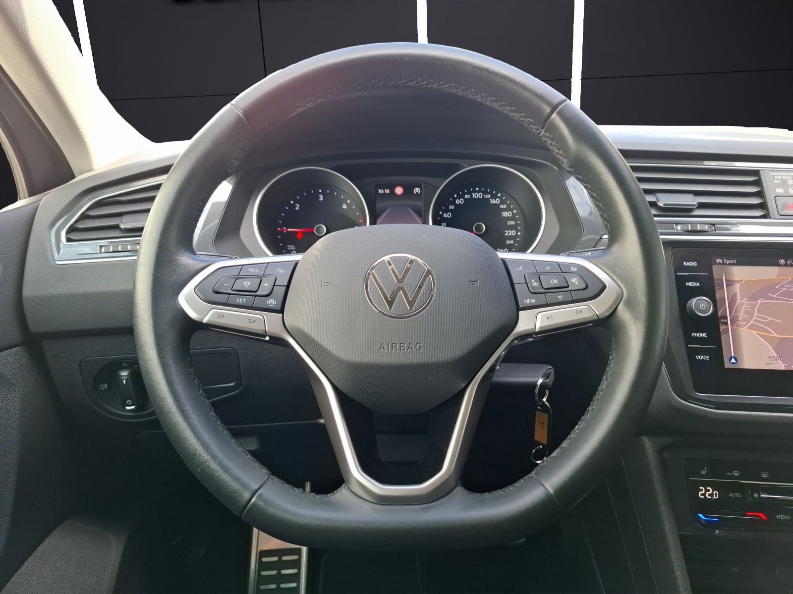 Fahrzeugabbildung Volkswagen Tiguan TDI Active LED Navi ACC Beifahrers. klapp