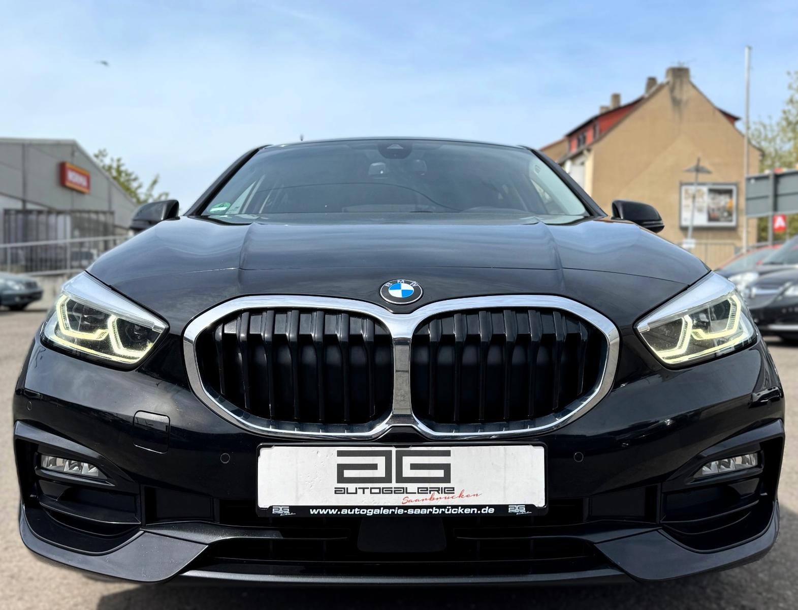 BMW 116d Sport Line *Teilleder/Navi/LED/5-Türig*