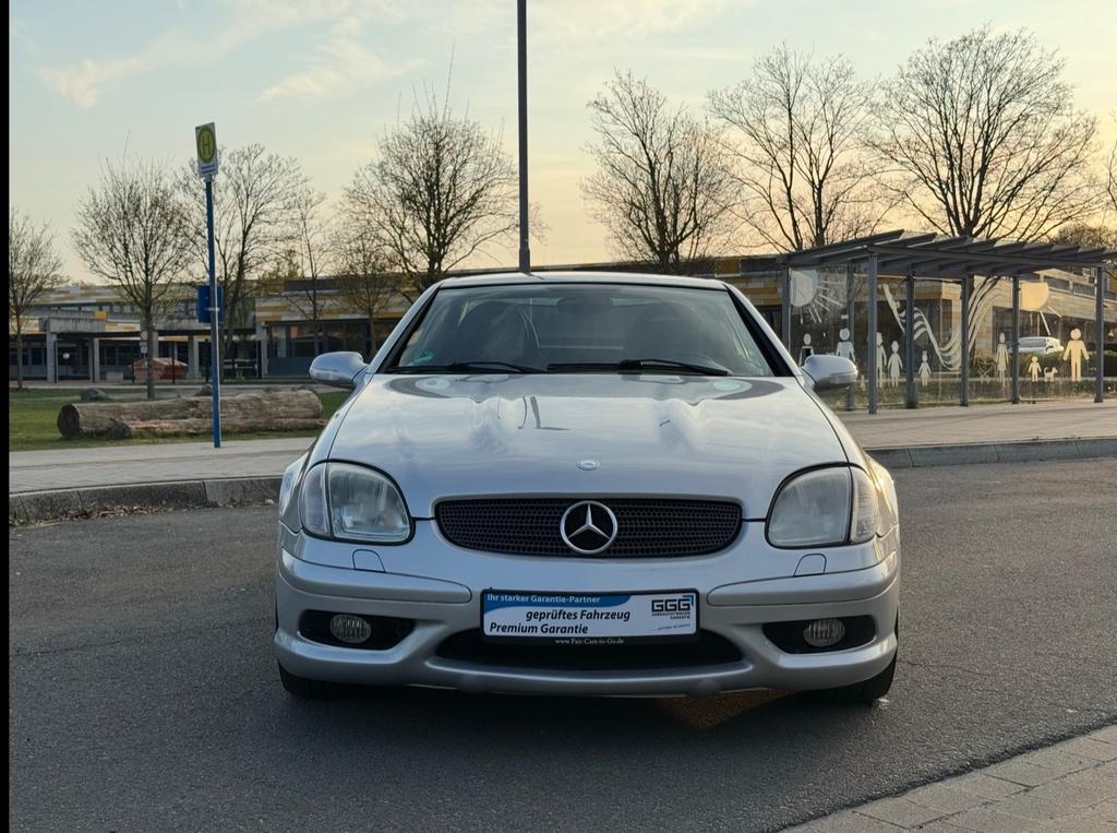 Mercedes-Benz SLK 320