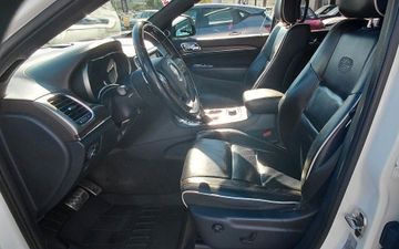 Jeep Grand Cherokee - 9