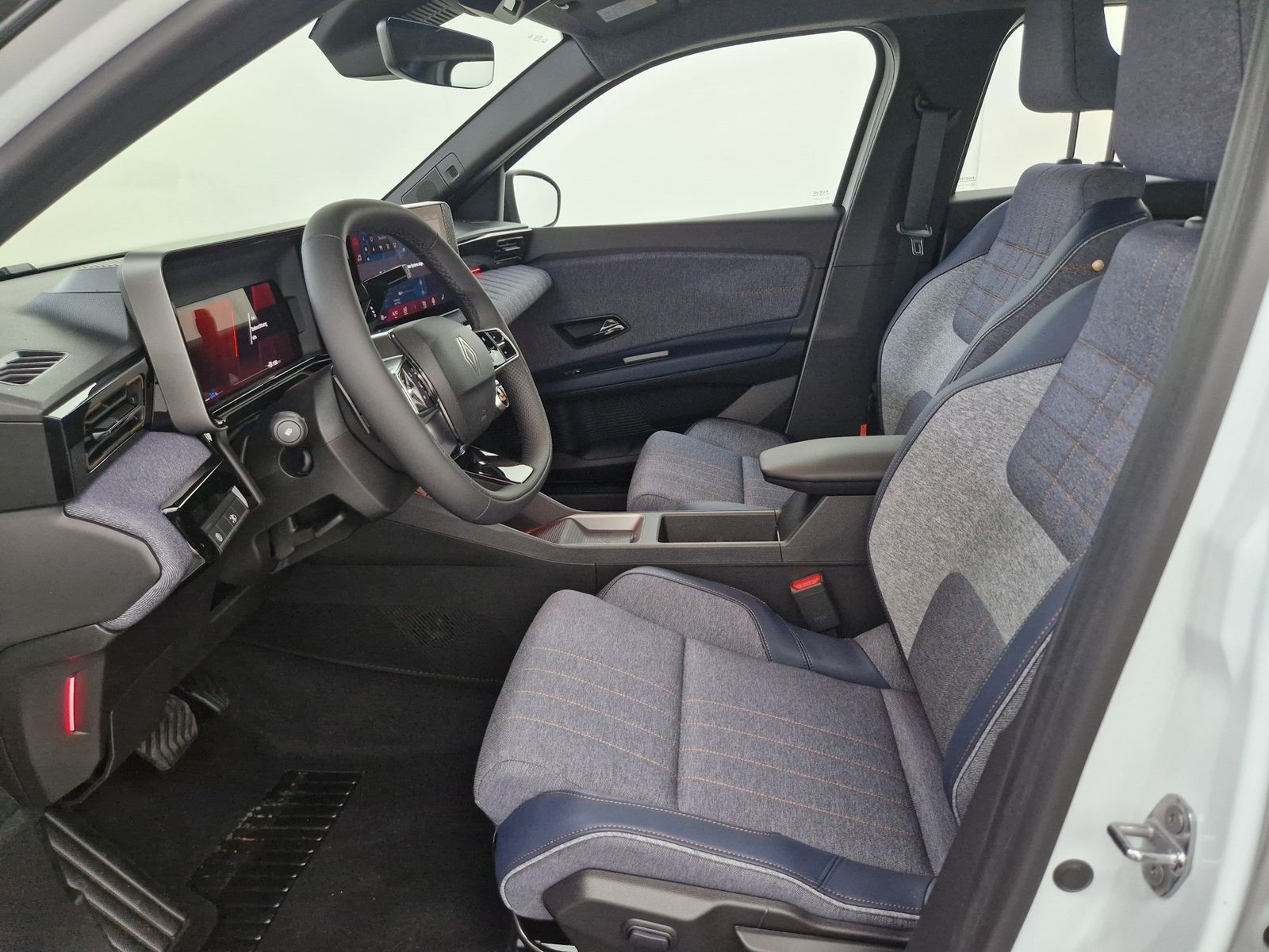 RENAULT R 4 E-Tech Techno 150 Comfort Range – Bild 8