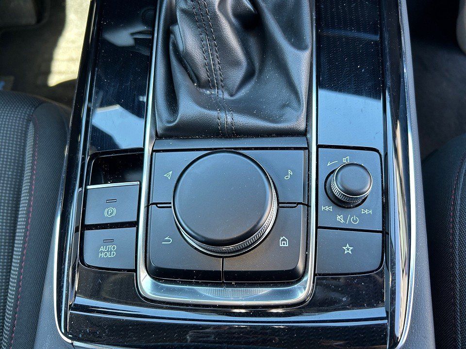 Fahrzeugabbildung Mazda CX-30 2.5L e-SKYACTIV G 140ps