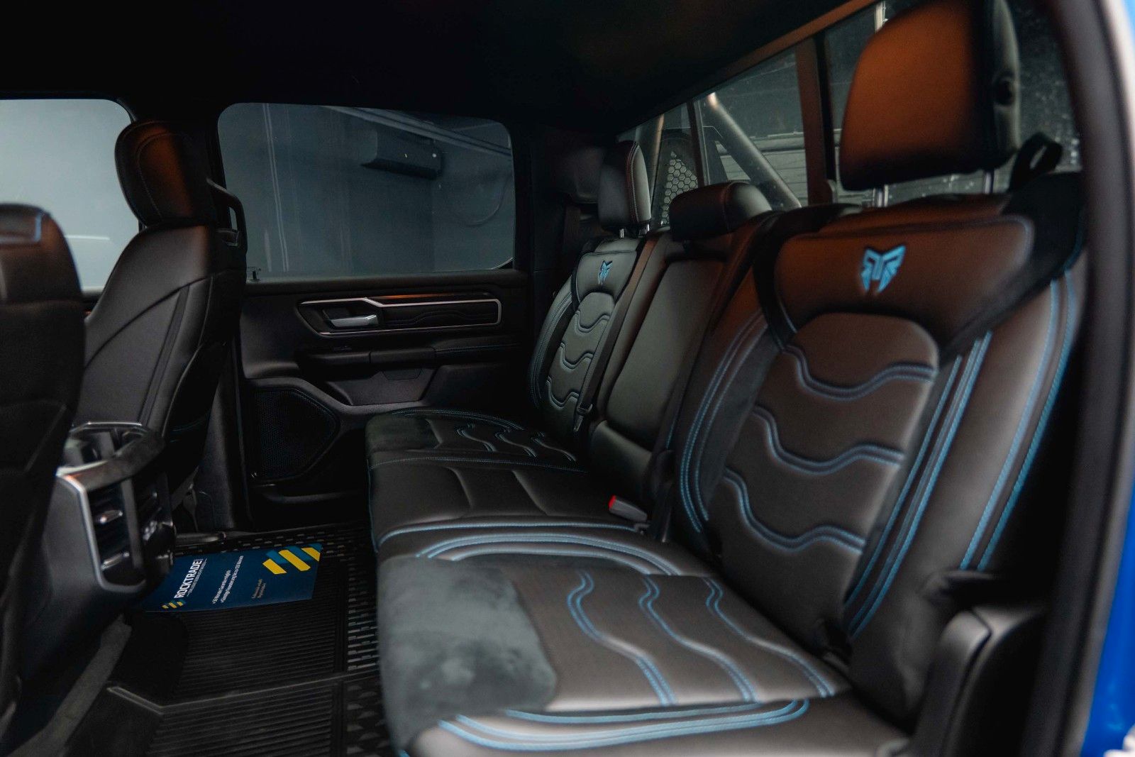 Fahrzeugabbildung Dodge RAM 5.7 V8 HEMI 4x4 LIMITED Blue Edition Offroad