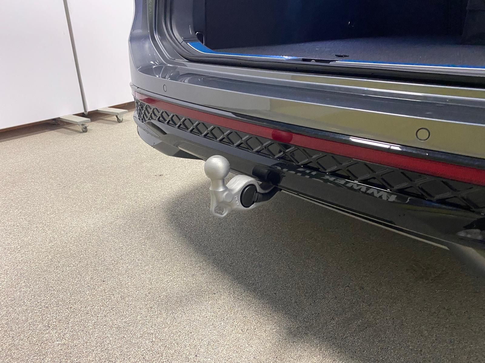 Fahrzeugabbildung Volkswagen Passat Variant 1.5 TSI eHybrid DCC R-Line