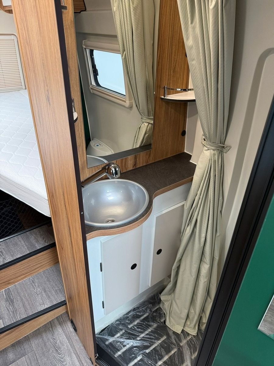 Fahrzeugabbildung Karmann Dexter DE 600 Automatik, Concept, Combi Heizung