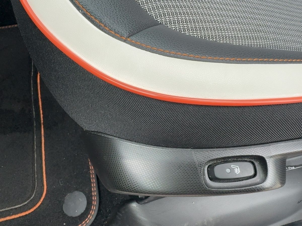 Fahrzeugabbildung Renault Twingo E-TECH 100% el. VIBES GJR, Faltdach el.