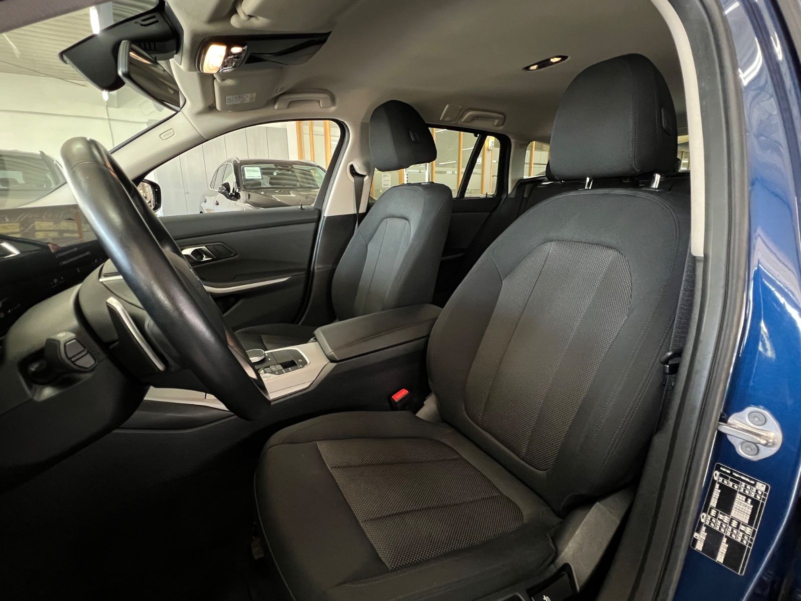 BMW 318 d Touring AHK+DA+ACC+Keyless+Park Assist foto 22