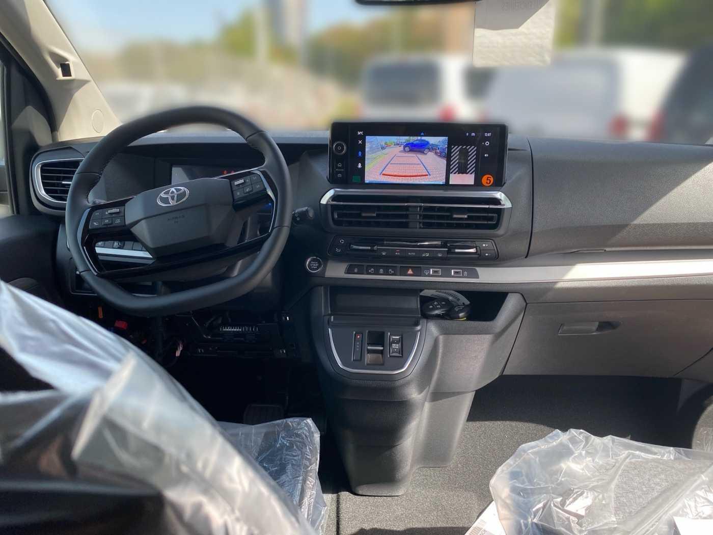 Toyota Proace Verso 2.2 D AT Team 8S el. Türen NAVI