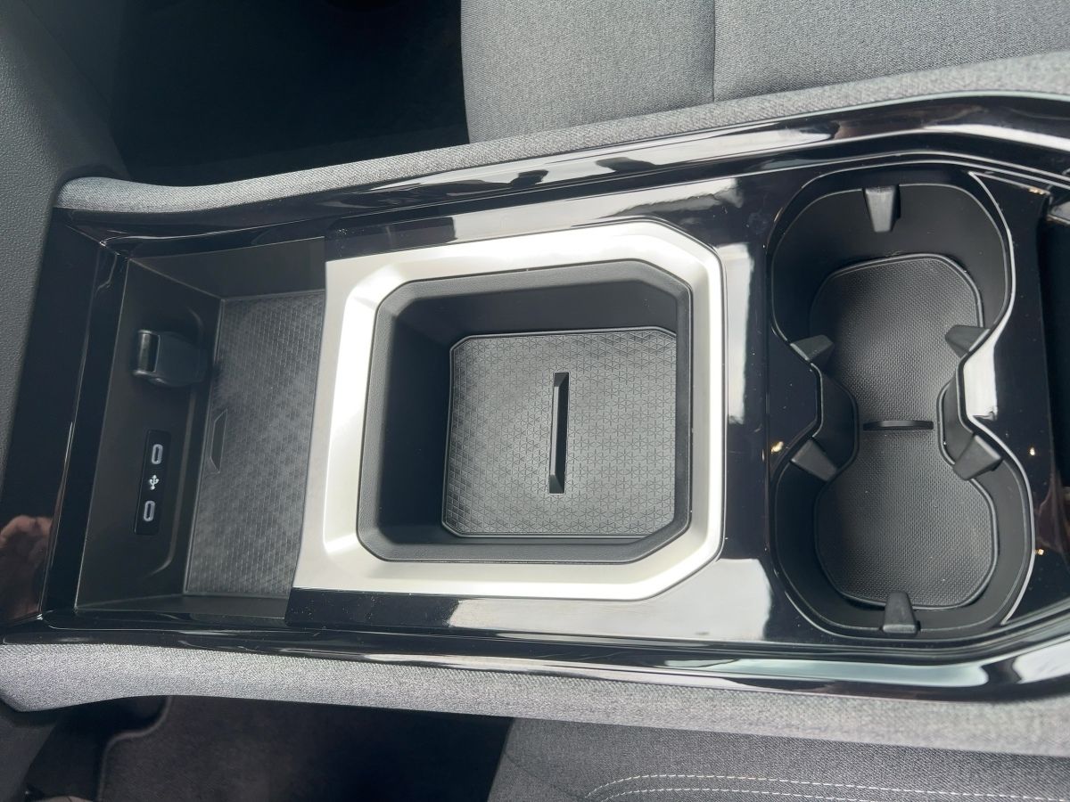 Fahrzeugabbildung Renault Austral Evolution Mild Hybrid 160 Automatik SHZ