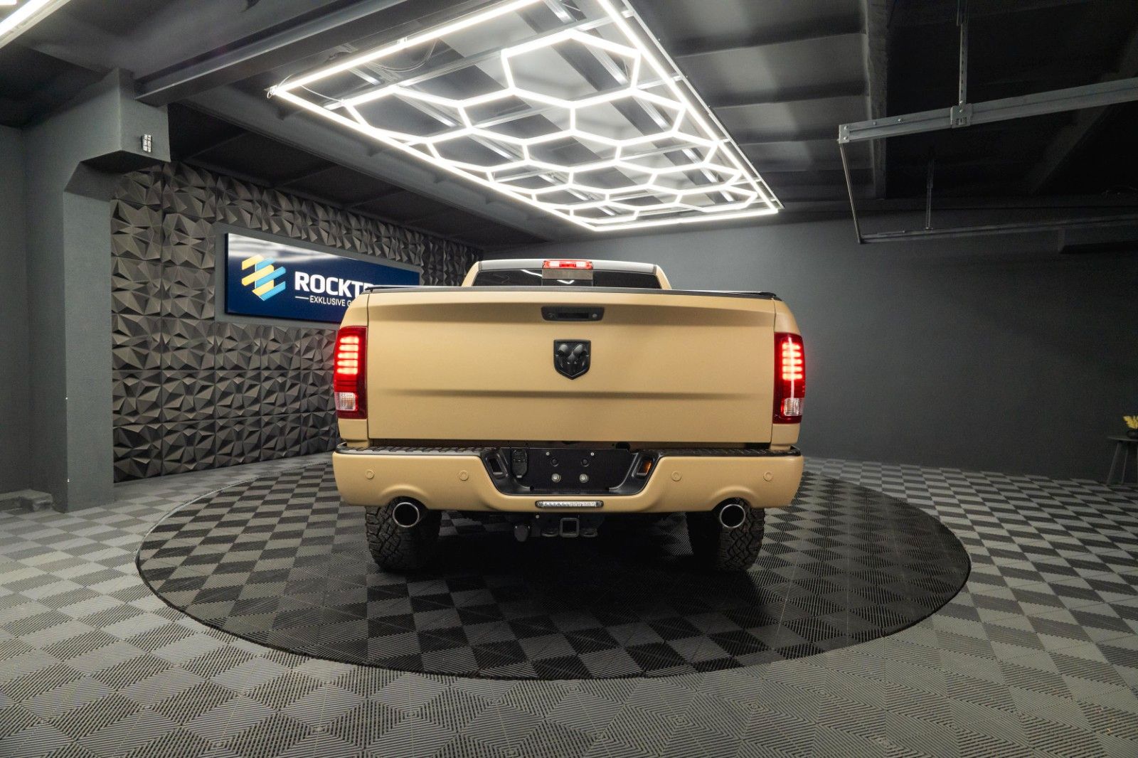 Fahrzeugabbildung Dodge RAM 5.7 V8 HEMI 4x4 OFFROAD RAPTOR LONGBED 19%