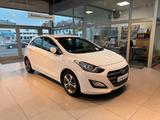 Hyundai i30 blue 1.4 GO ! Klimaautomatik 1.Hand 69.000km - gebrauchte Hyundai i30 aus dem Jahr 2016