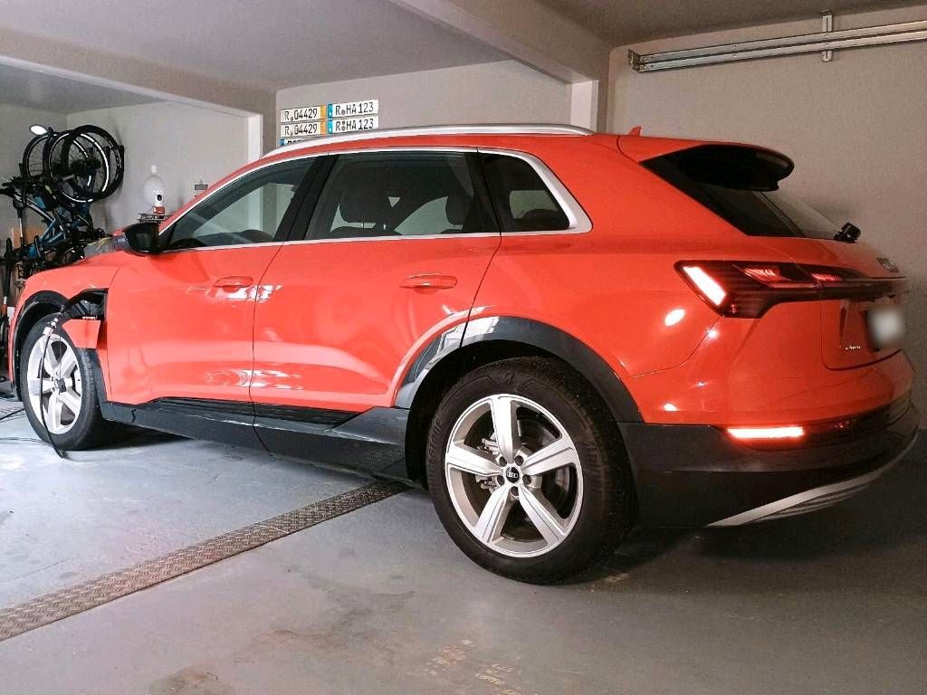 Image of Audi e-tron