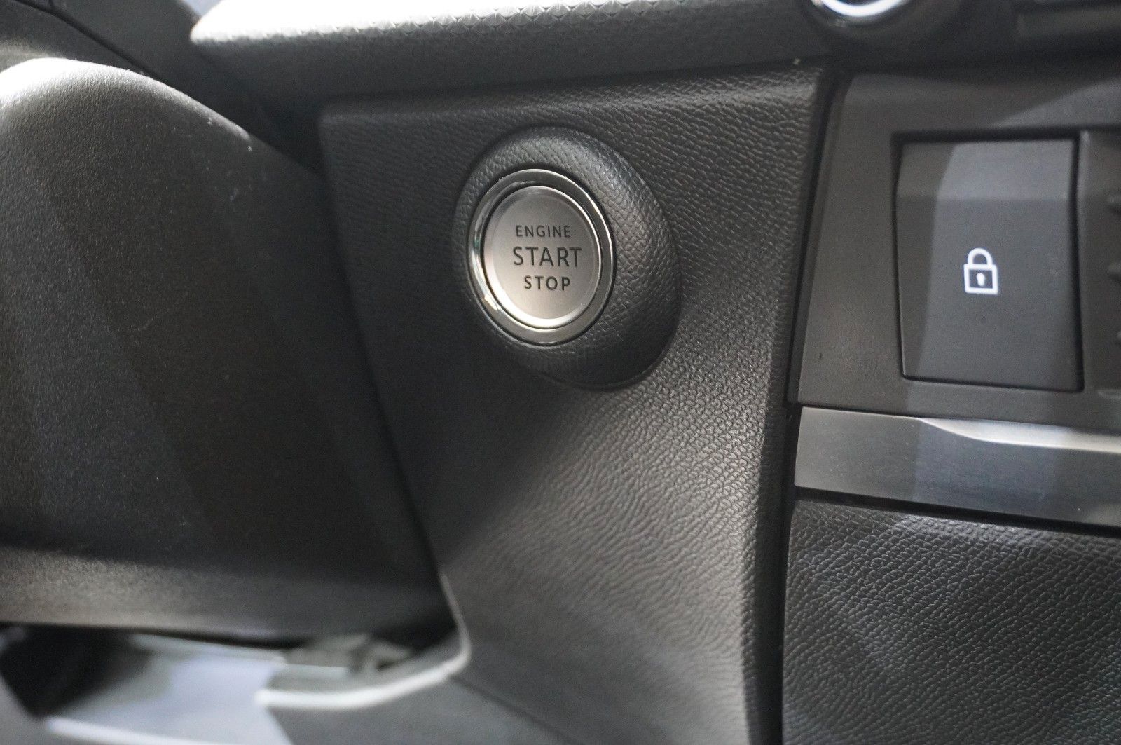 Fahrzeugabbildung Opel Astra L ST 1.5D ULTIMATE NAVI/LED/360°/PANO/DAB+