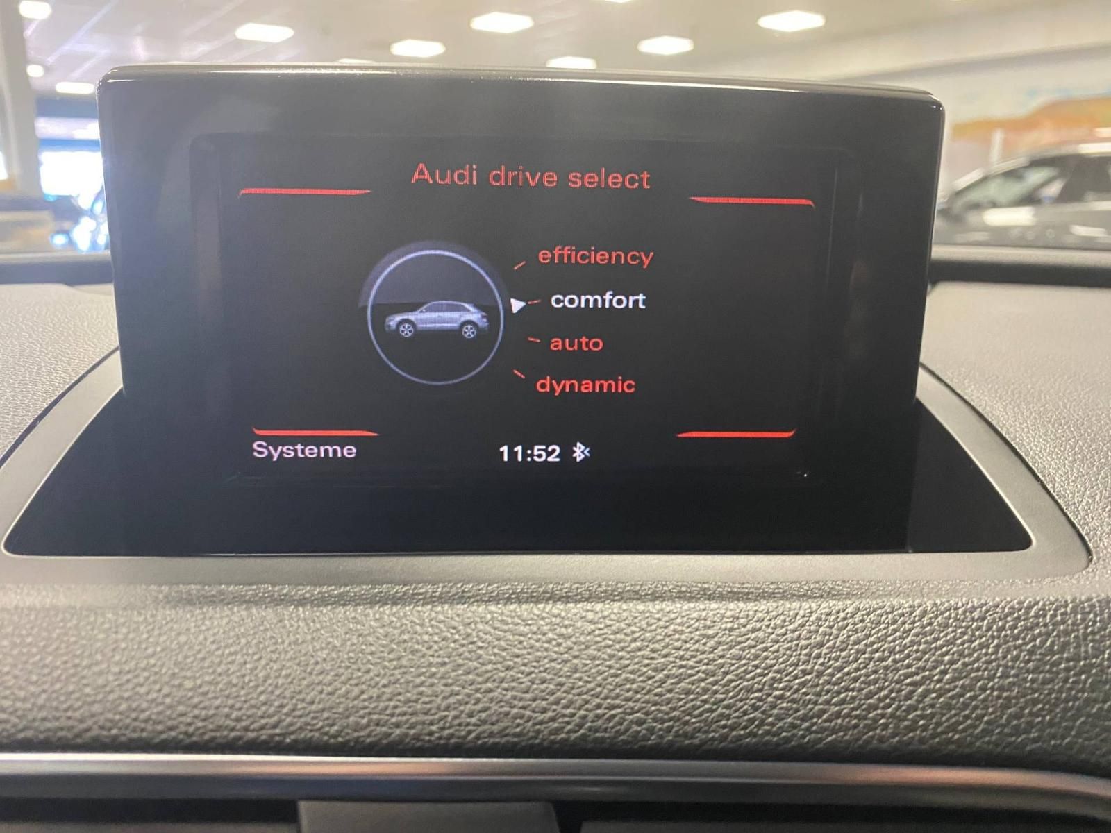 Fahrzeugabbildung Audi Q3 1.4 16V TFSI Sport+AHK+NAVIGATION+Keyless+PDC