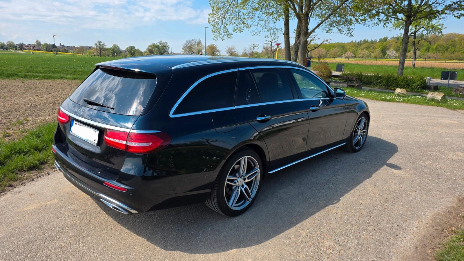 Mercedes-Benz E 220d T, Burmester, Multibeam, 360°, Wides,AHK