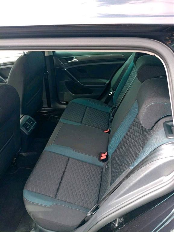 Image of Volkswagen Golf