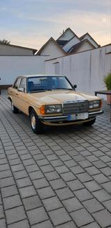 Mercedes-Benz W123 / 230 E - Mercedes-Benz 230: W123 230e