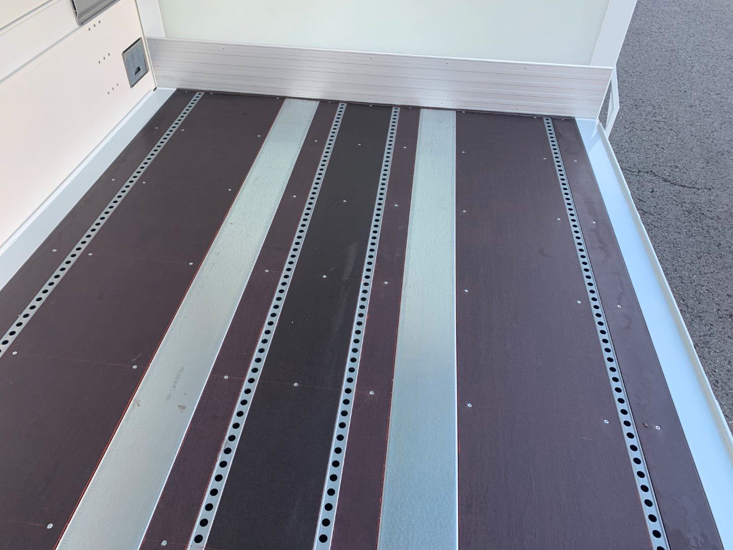 Fahrzeugabbildung DAF XD 450 FAN Swing-Board-Aufbau