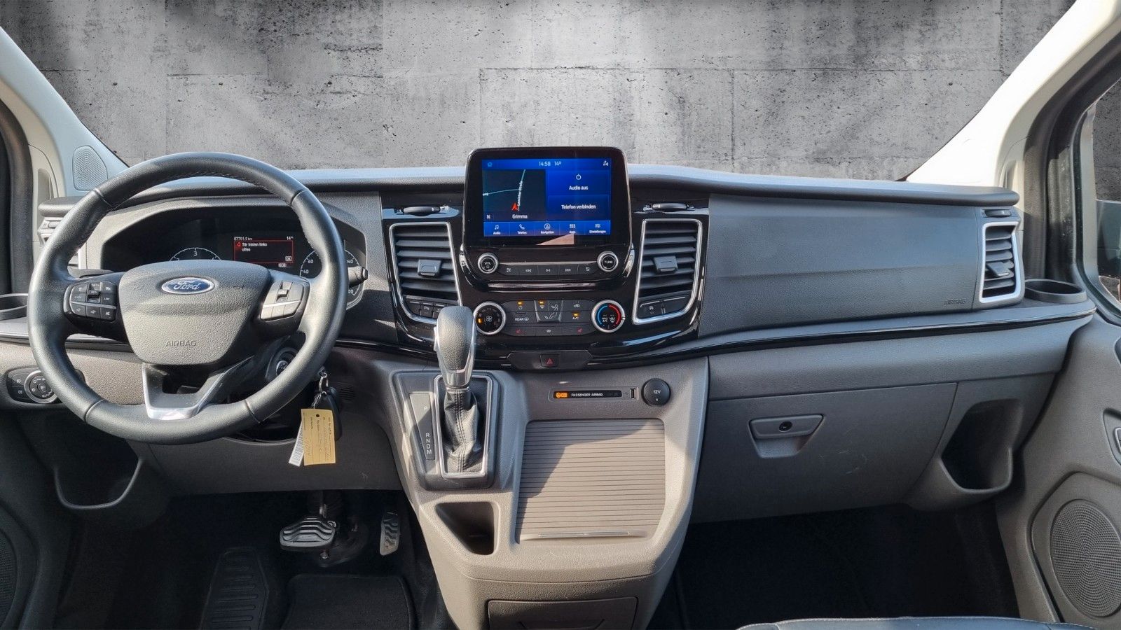 Fahrzeugabbildung Ford Tourneo Custom Kombi Sport 320 L1 Automatik