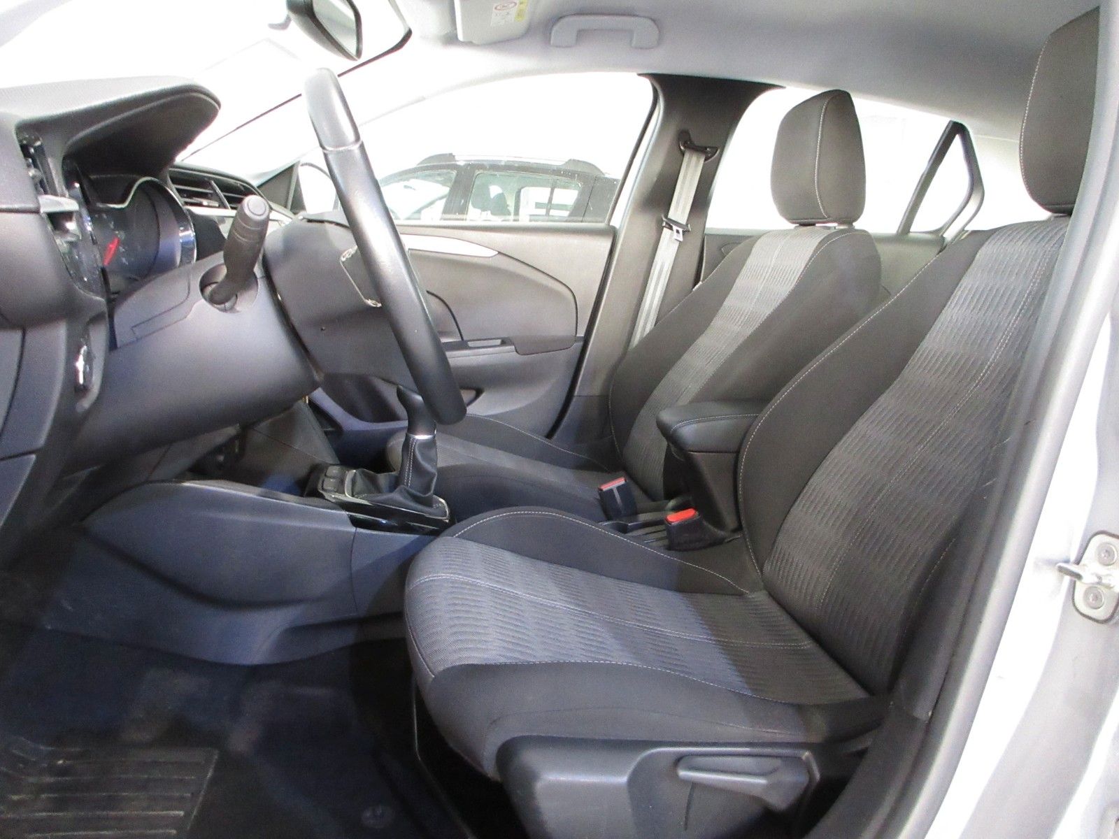 Fahrzeugabbildung Opel Corsa F Edition 1.2 LED/NAVI/PDC/ALU/TEMPOMAT