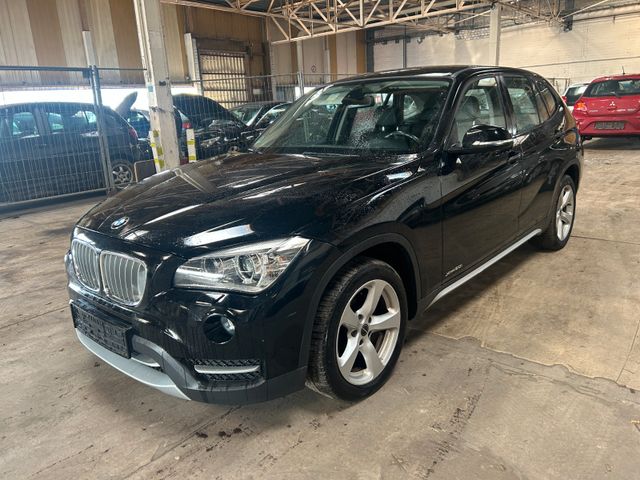 BMW X1 20 i xDrive Leder Xenon (Motor klappert)