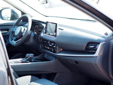 Nissan X-Trail - 12