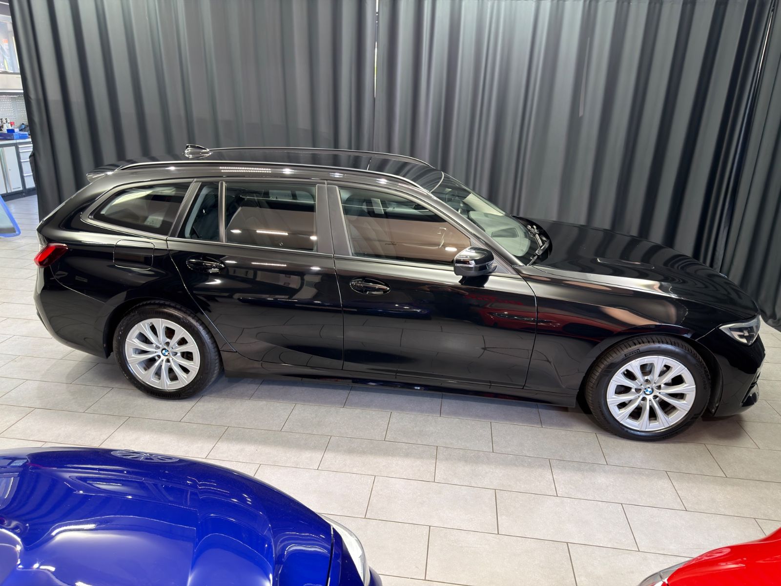 Fahrzeugabbildung BMW 320d xDrive Touring Advantage|NAVI|AHK|LED|