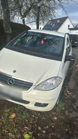 Mercedes-Benz MERCEDES A180