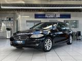 BMW 520d Aut. Leder Navi Bi-Xenon Keyless PDC - BMW 520 aus 2011: Kombi