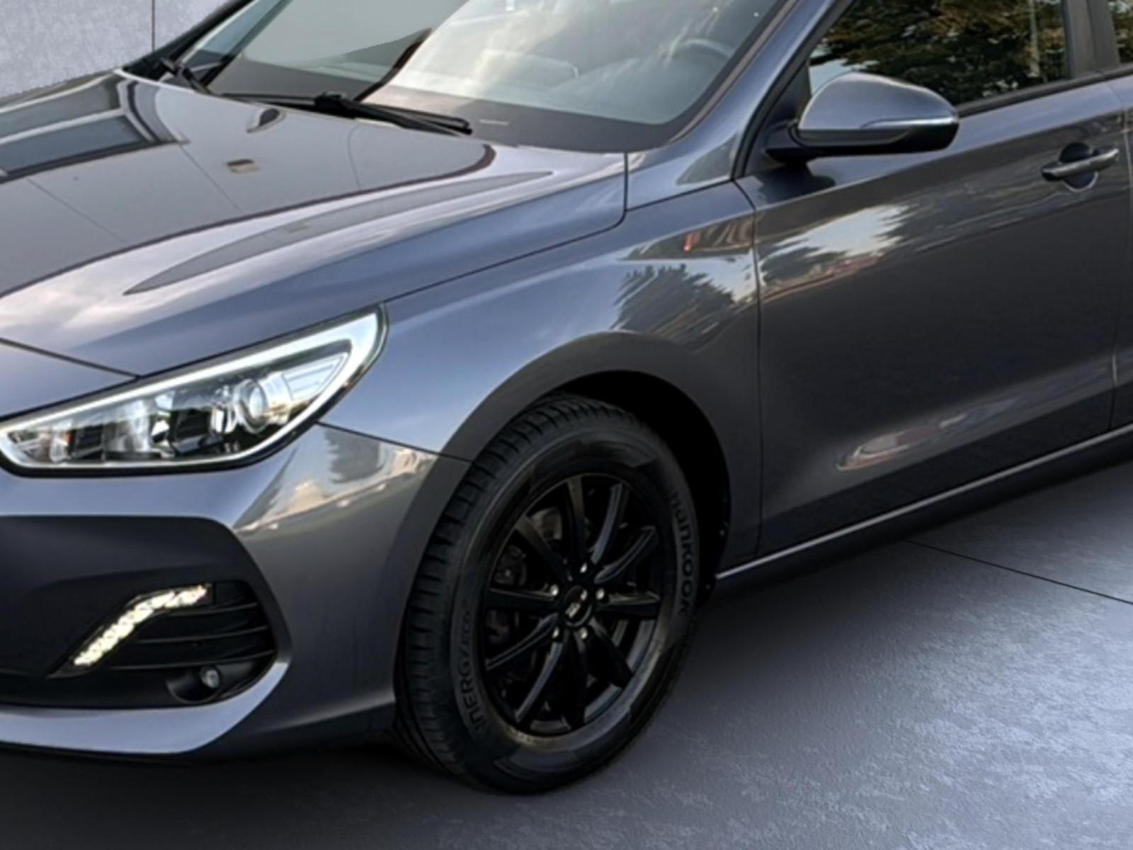 Hyundai i30 cw Trend+NAVI+KLIMA+PDC+KAMERA+AHK+ALU+75TKM