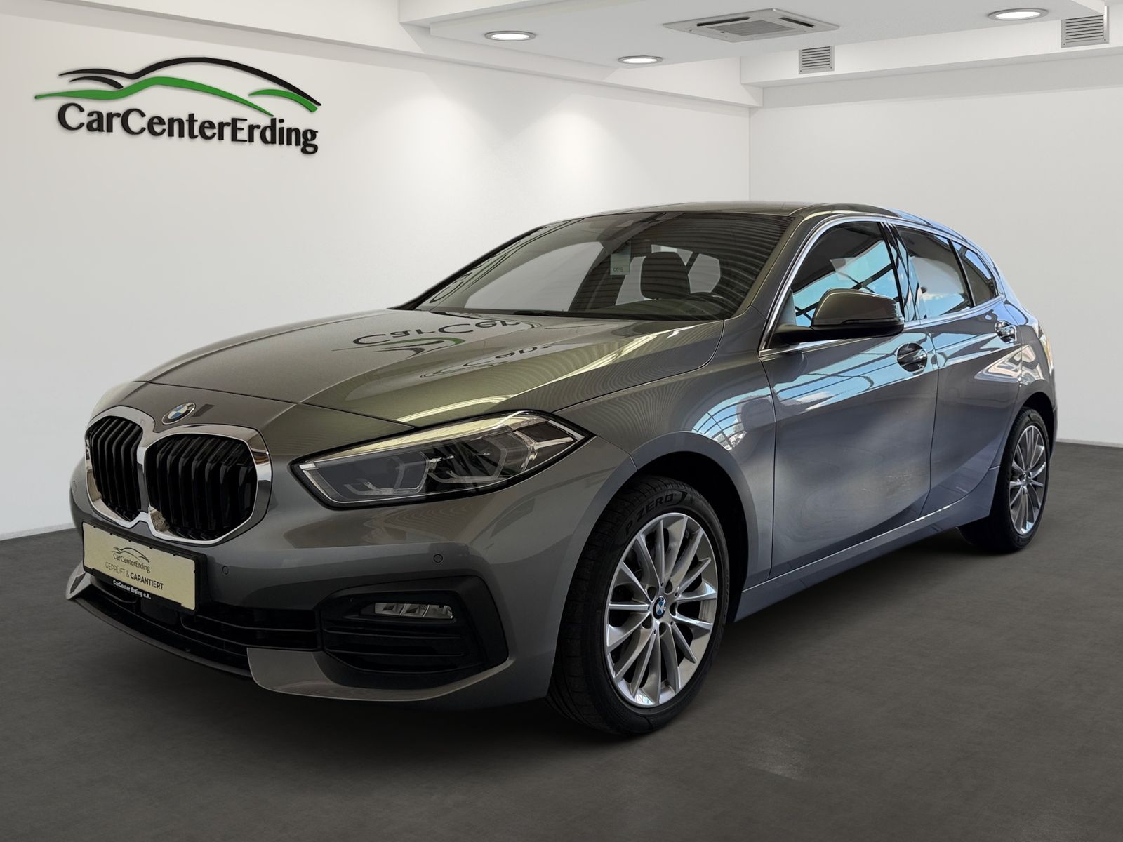 BMW 118 118dLim.*LED*Navi*LiveCockpit*DriveA*PDC*SHZ*DAB - Bild 1