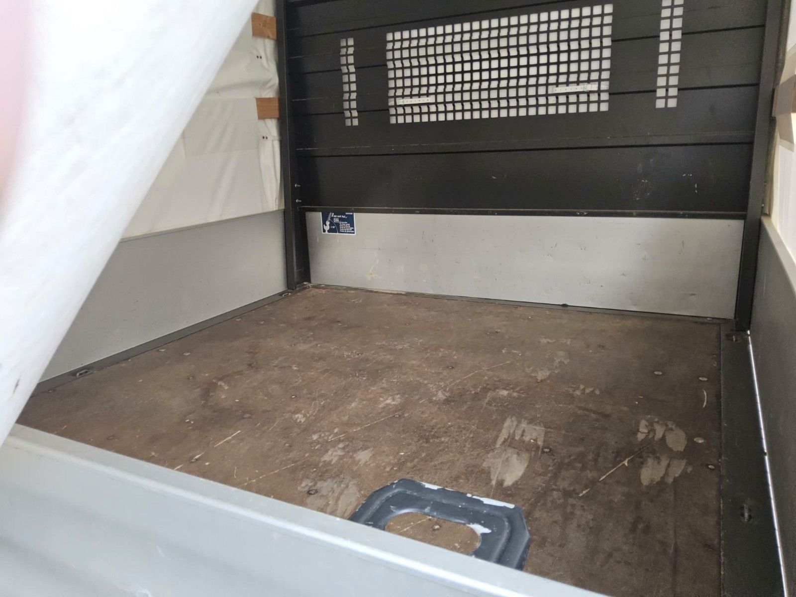Fahrzeugabbildung Mercedes-Benz Sprinter 215 CDI 9G Pritsche/Plane Klima AHK