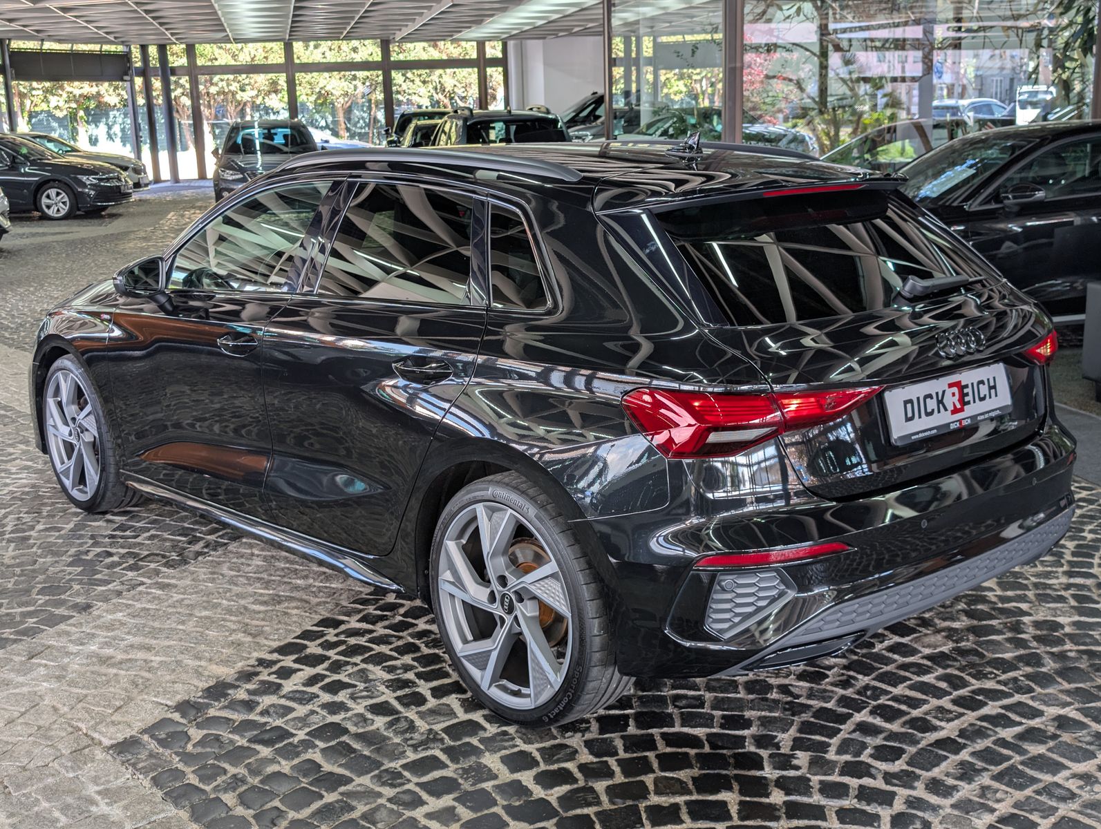 Fahrzeugabbildung Audi A3 40TDI quattro 3xS-line BLACK AHK ALCANTARA 19