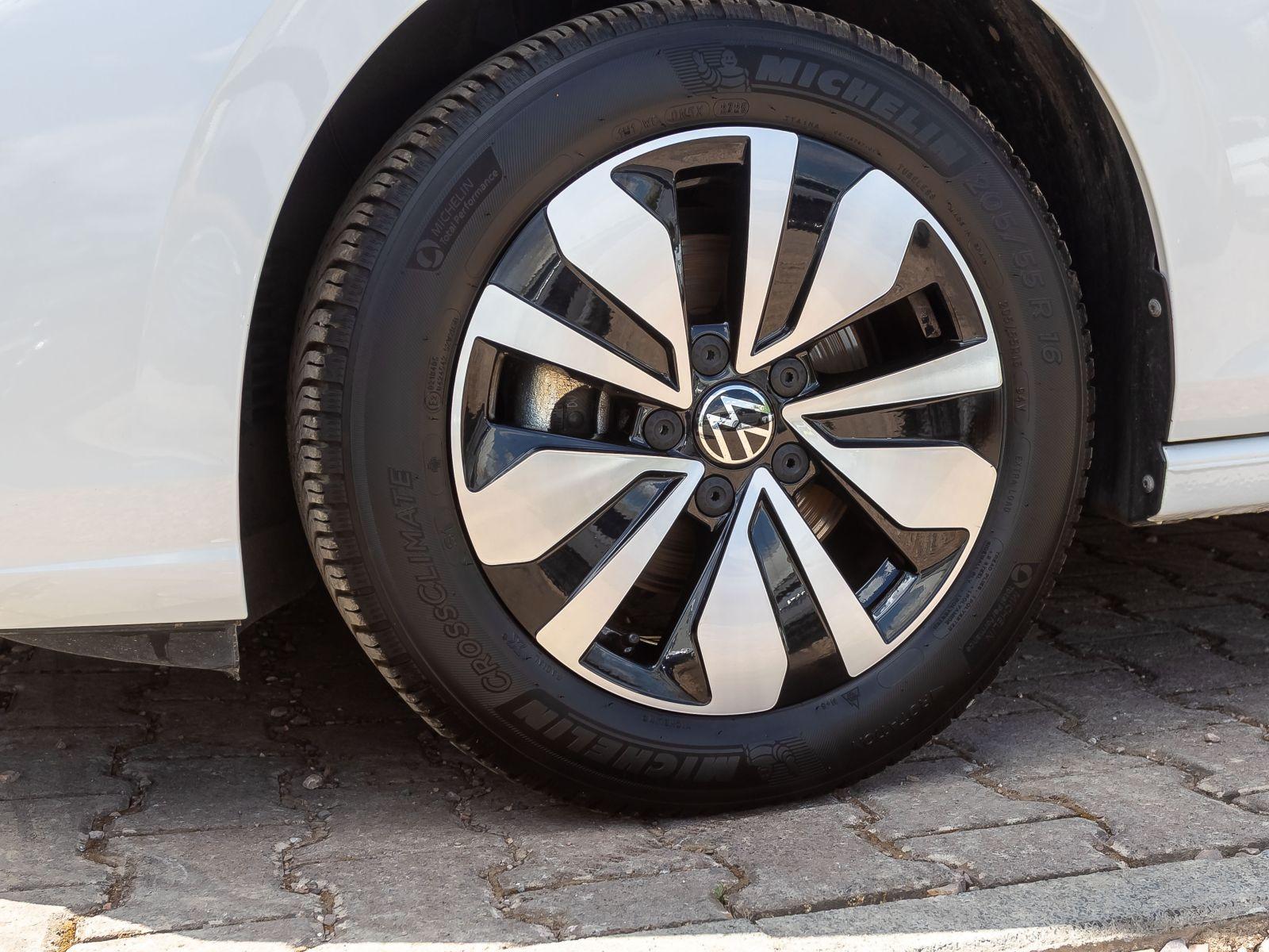 Volkswagen Golf VIII Goal 1.5 eTSI DSG Navi LED ACC EPH AHK, миниатюра 9