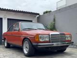 Mercedes-Benz Mercedes Benz W123 240D 1. Hand 148T - Mercedes-Benz Diesel Gebrauchtwagen aus dem Jahr 1981