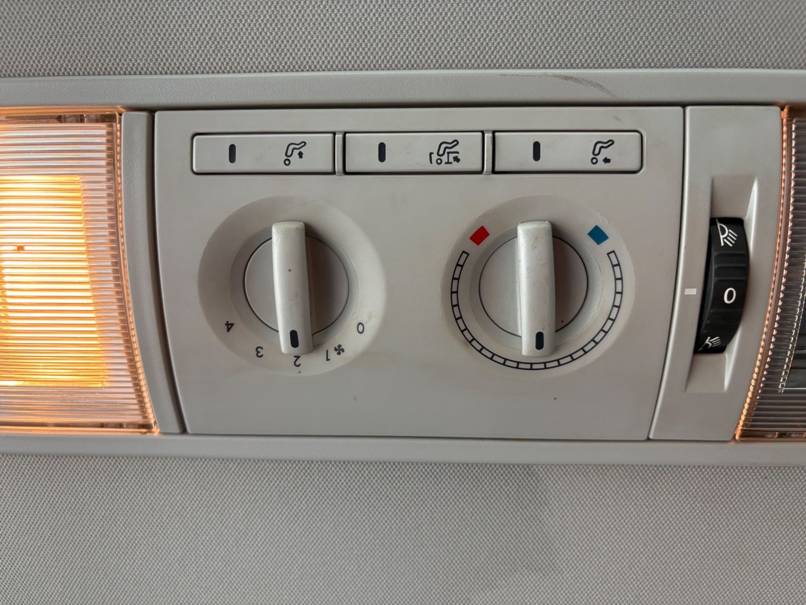 Fahrzeugabbildung Volkswagen T6 Caravelle Lang *Rückfahrkamera*