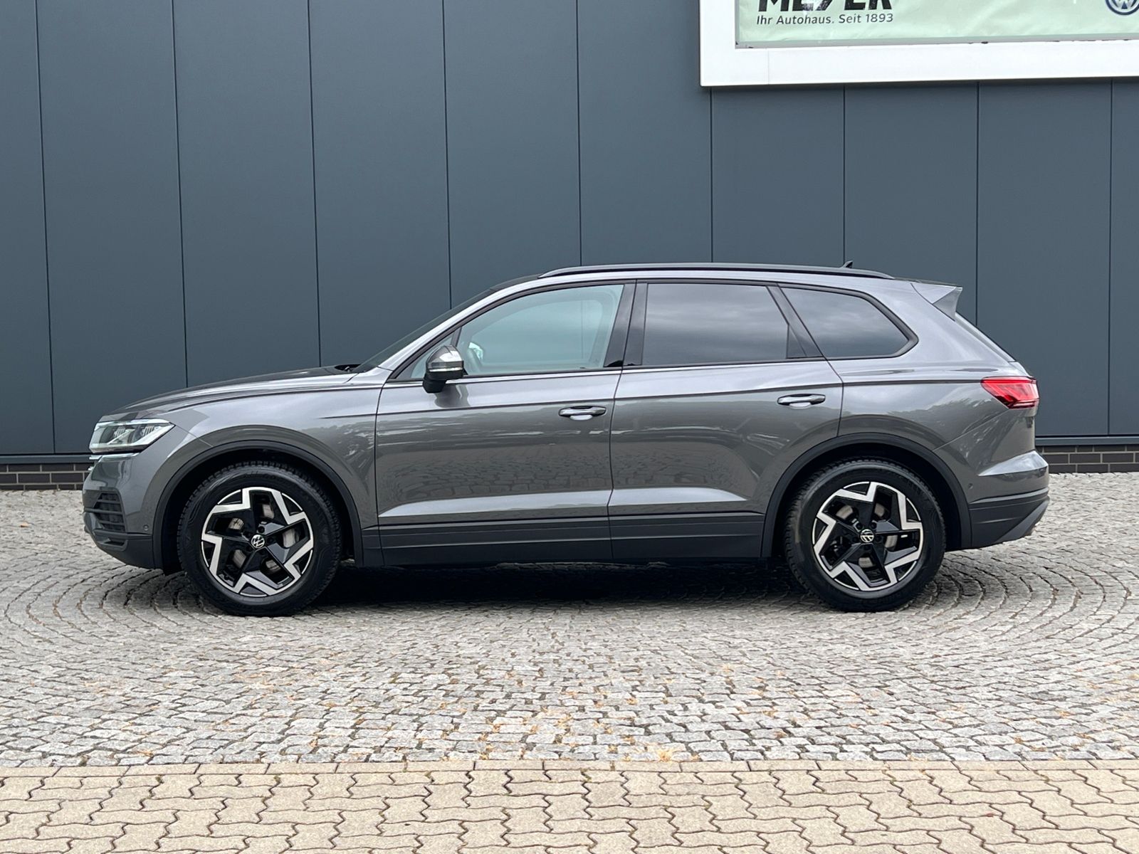 Fahrzeugabbildung Volkswagen Touareg 3.0 TDI 4Motion *AHK, Luftfederung, 19"-
