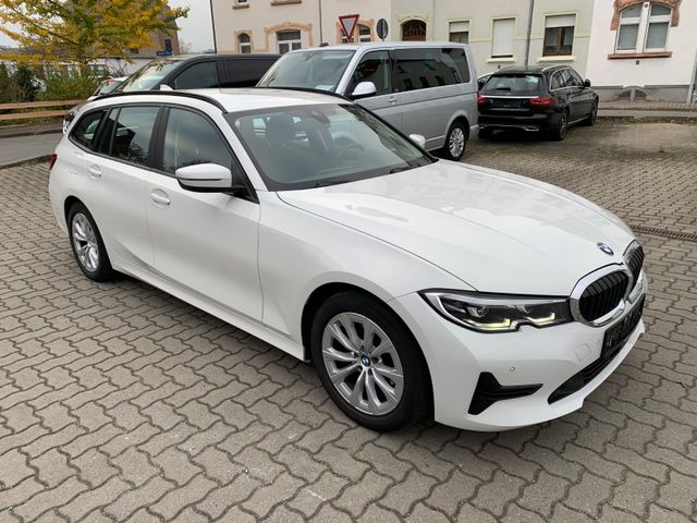 BMW 320 d Advantage Head-up / AHZV / Akustikglas