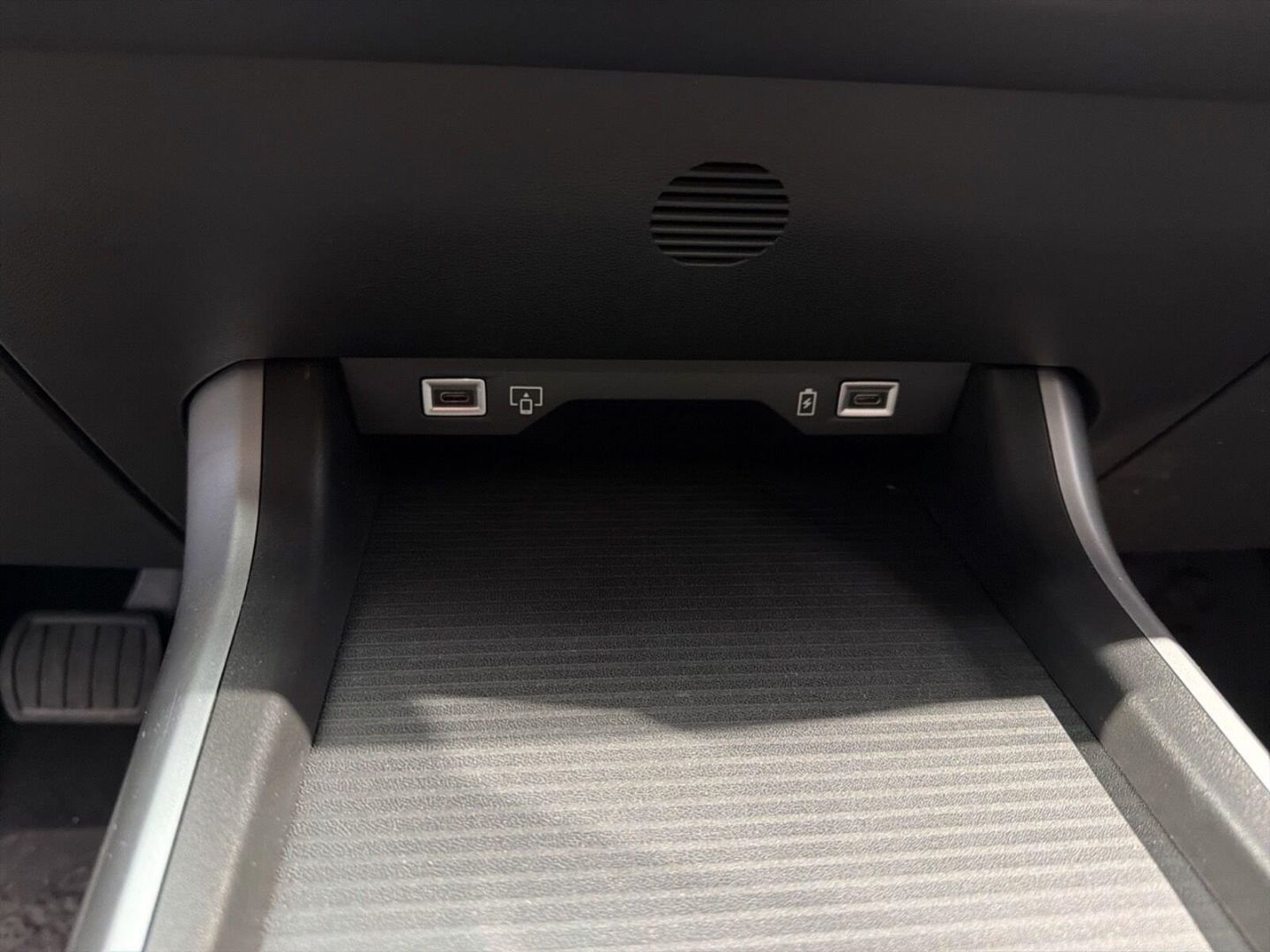 Fahrzeugabbildung Jeep Compass BEV MY26 FIRST EDITION PANO VOLL