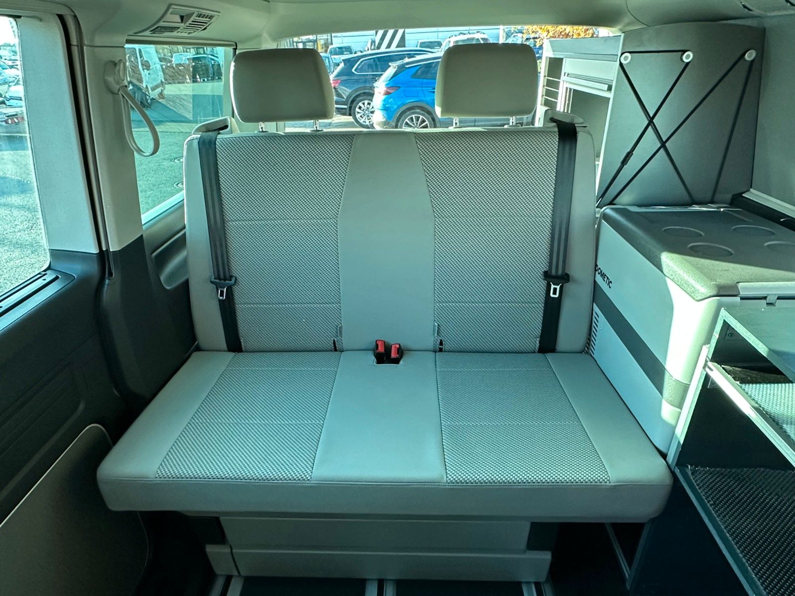 Fahrzeugabbildung Volkswagen T6 California Beach  - Automatik + Schlafdach -