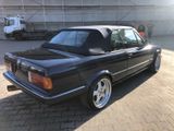 BMW 320 e30 Cabriolet Vollrestauriert - BMW 320 aus 1988 mit Benzin-Antrieb: Cabrio