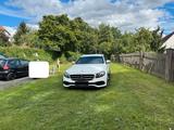 Mercedes-Benz E 220 d T Automatik.  7-Sitzer.  Vollleder - Mercedes-Benz E-Klasse: Taxi