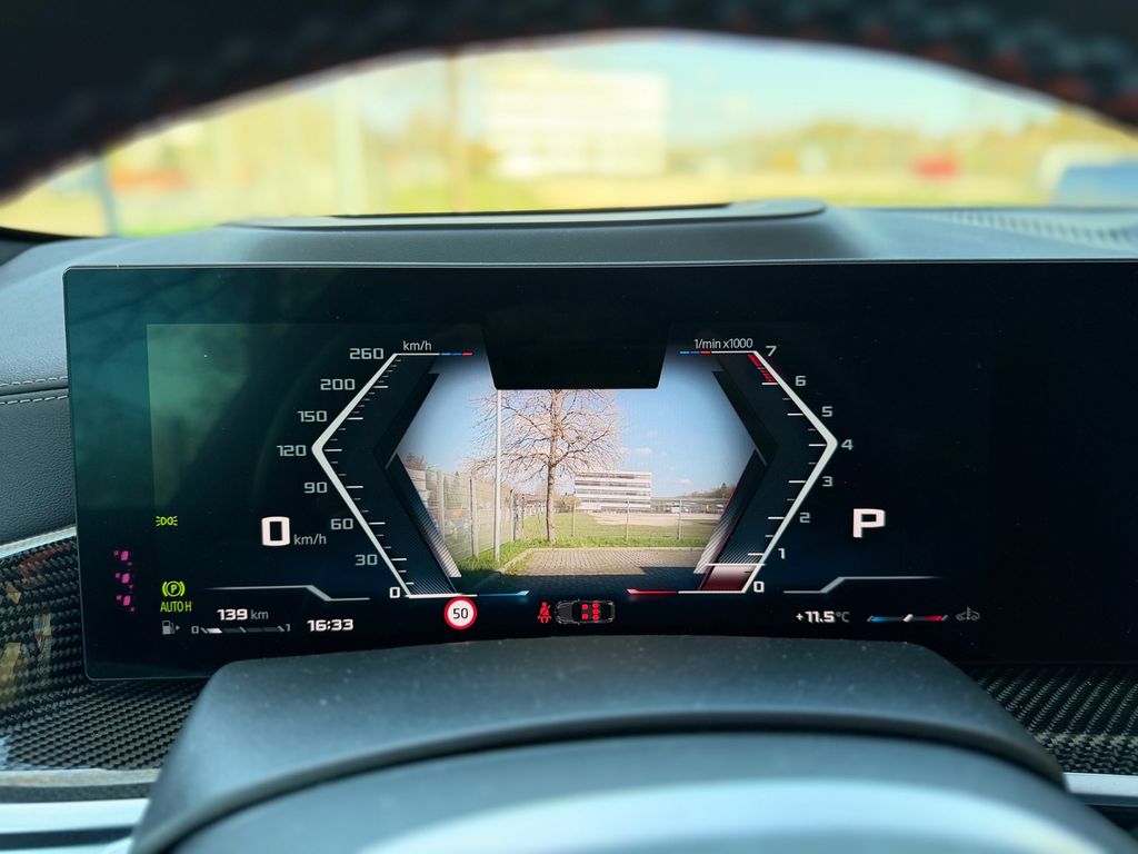 BMW X6 M60i/B&W/M-Paket Pro/Sky-Lounge/S-Belüftung BMW X6 M60i/B&W/M-Paket Pro/Sky-Lounge/S-Belüftung