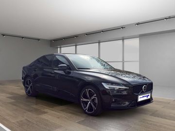 Volvo S60 Ultimate Dark AWD