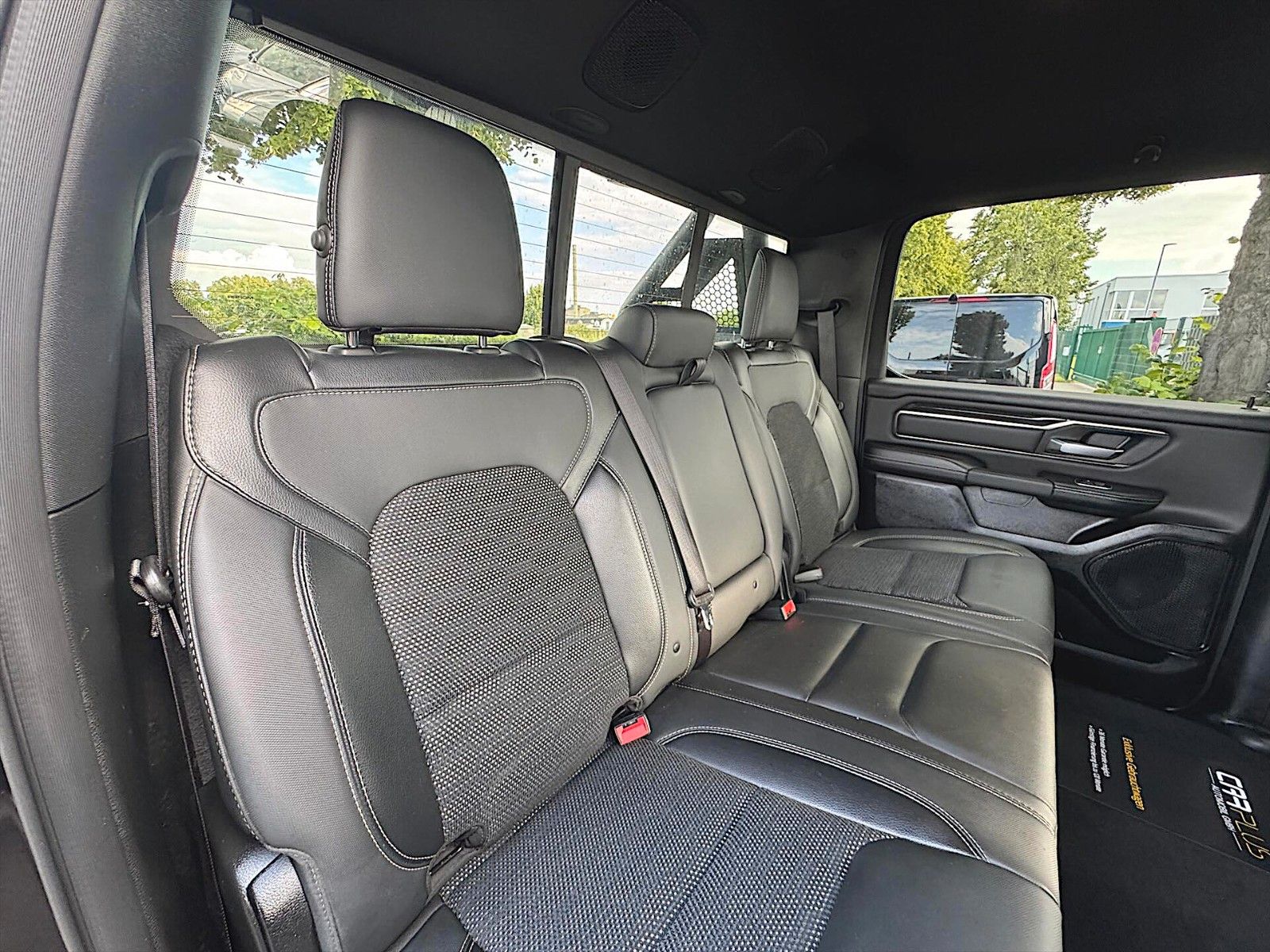 Fahrzeugabbildung Dodge RAM 5.7 V8 HEMI BLACK Edition Offroad 4x4 Tesla