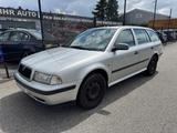 Skoda Octavia 1,6i Kombi TÜV=01/2026 Klima+Alus+ - Skoda Octavia aus 2000: Kombi