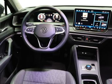 Fahrzeugverkauf 11 Volkswagen Tayron 1.5 eTSI 110 kW Life LED Kamera AHK